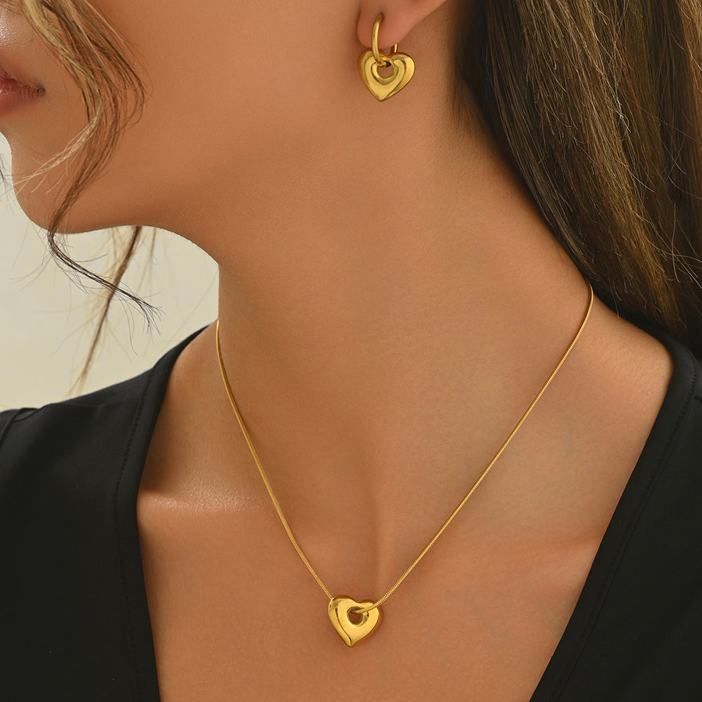 Lxalry 18K Gold Plated Hollow Heart Jewelry Set